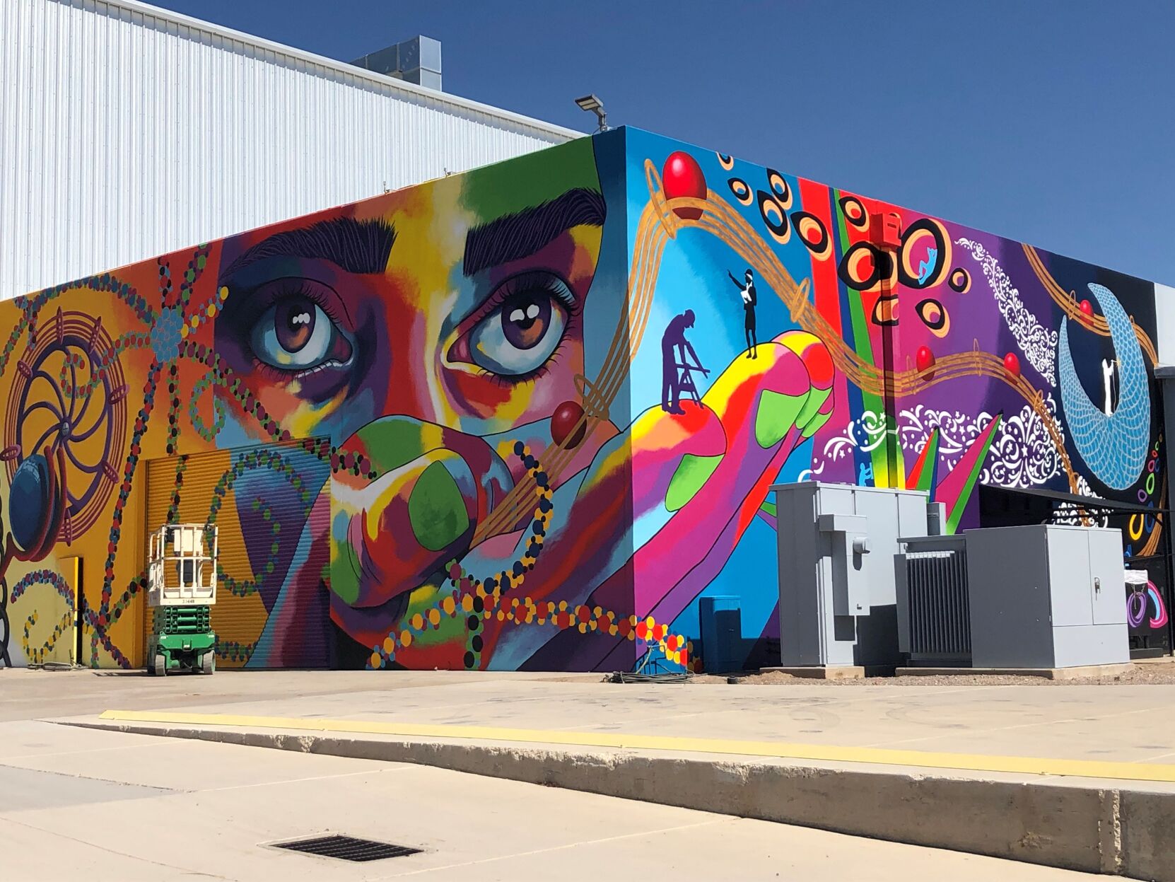 Jessica Gonzales' Creative Machines mural